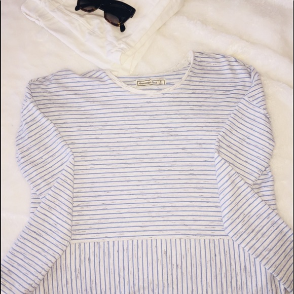 Abercrombie and Fitch long sleeve shirt - Picture 2 of 3